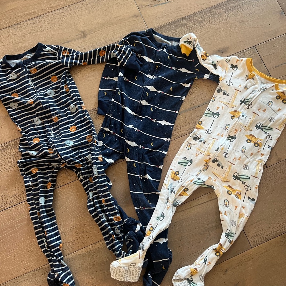 Toddler Carter / Old Navy jammies toddler boy